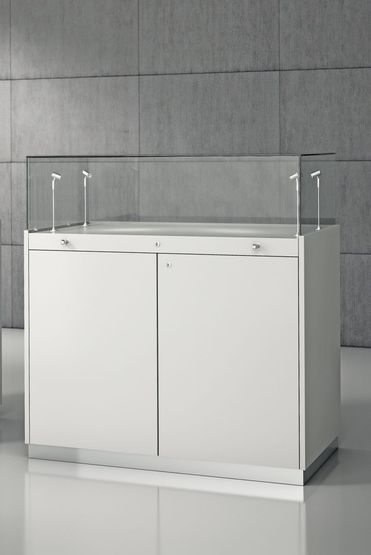 Vitrine - Theke mit Spot Beleuchtung Vitrine - Theke mit Spot Beleuchtung